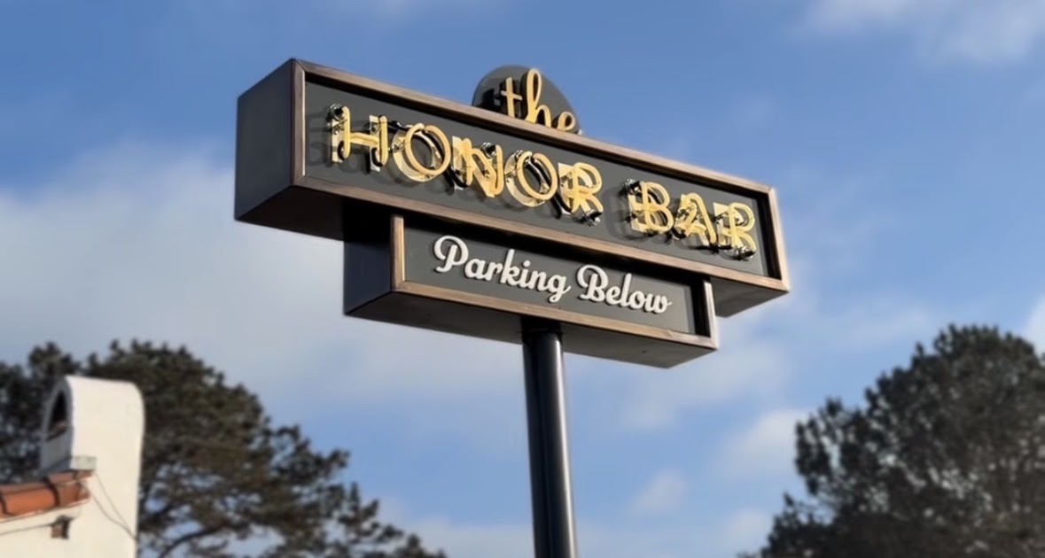 The Honor Bar dining room in Del Mar